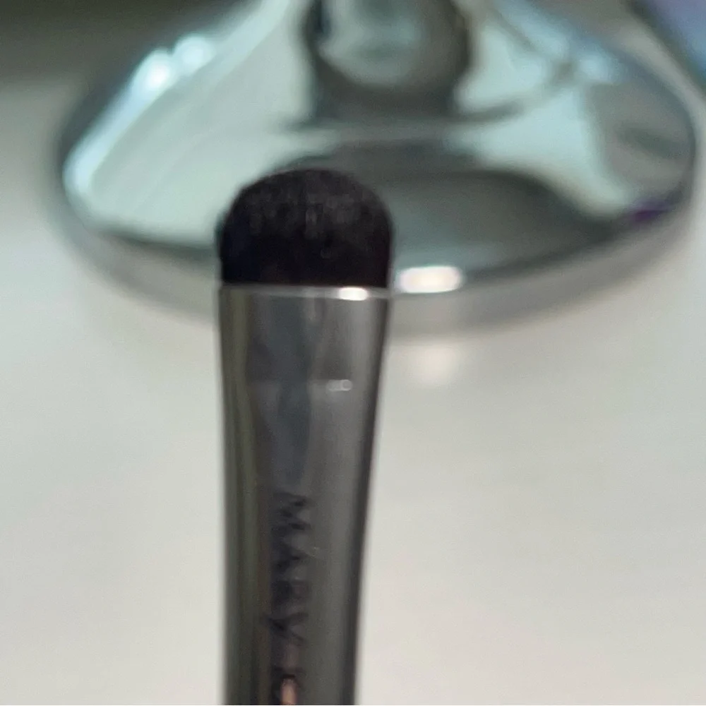 Mary Kay Eye smudger brush